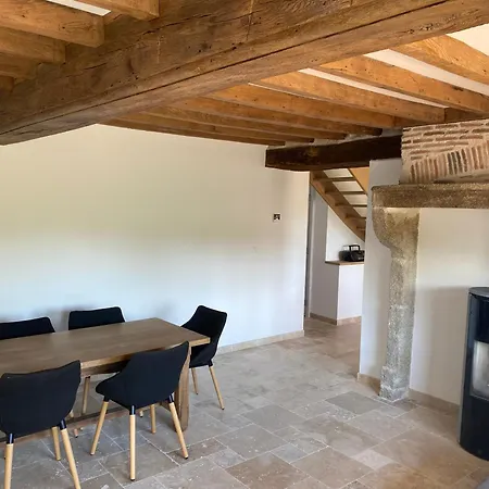 Gite Des A Hébergement de vacances Saint-Haon-le-Vieux